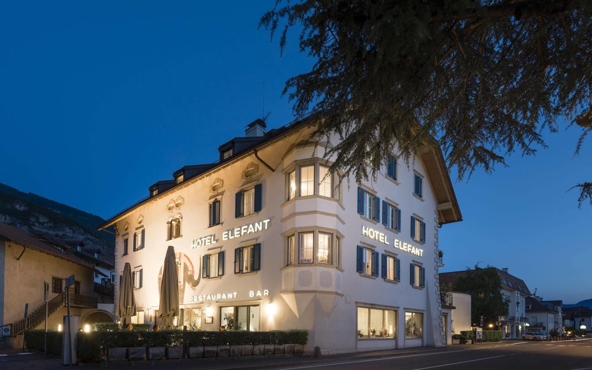 Hotel Elefant 3*