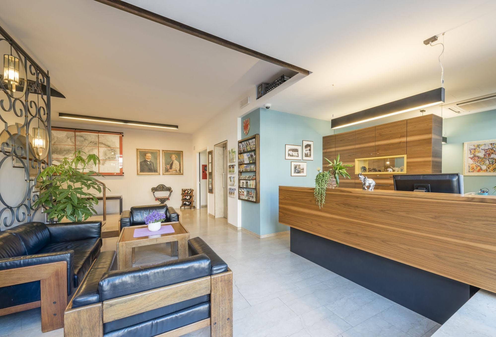 Hotel Elefant 3*